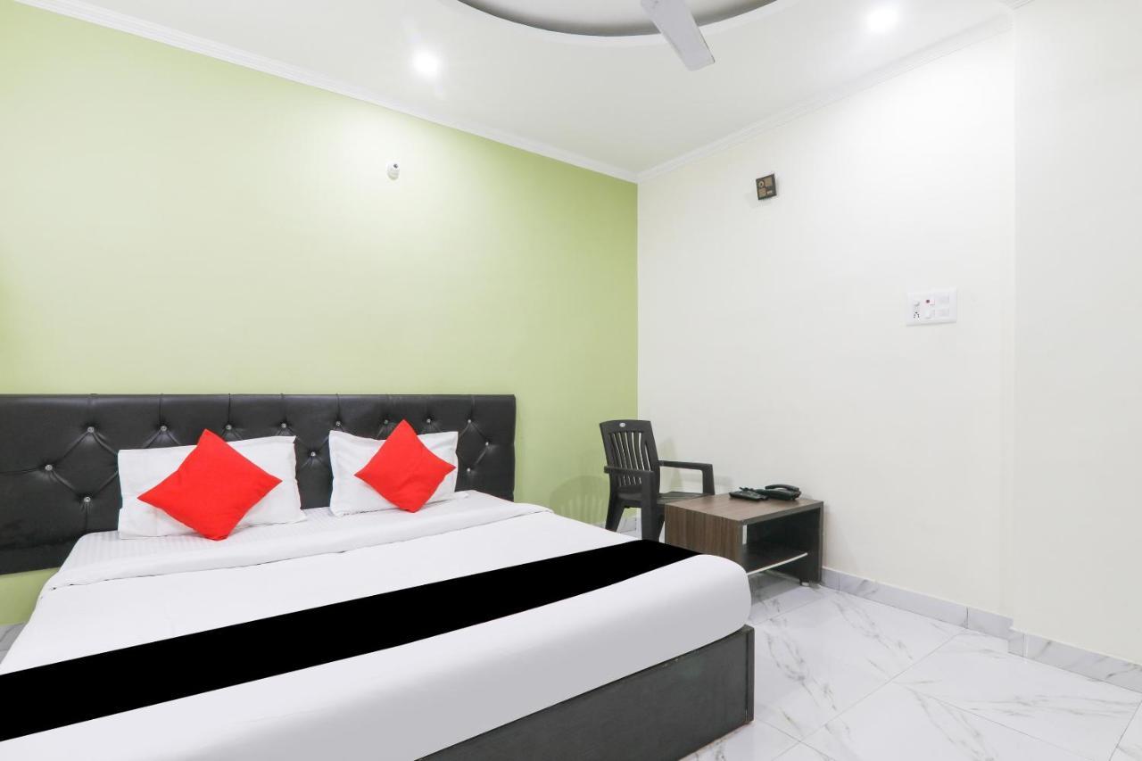Super Oyo Capital O 78105 Hotel Figtree Premier Патна Екстериор снимка